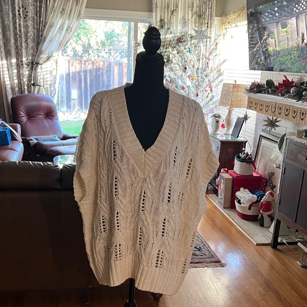 Anthropologie maeve beautiful crochet knit Cream V-Neck Sweater -Remove 7/18